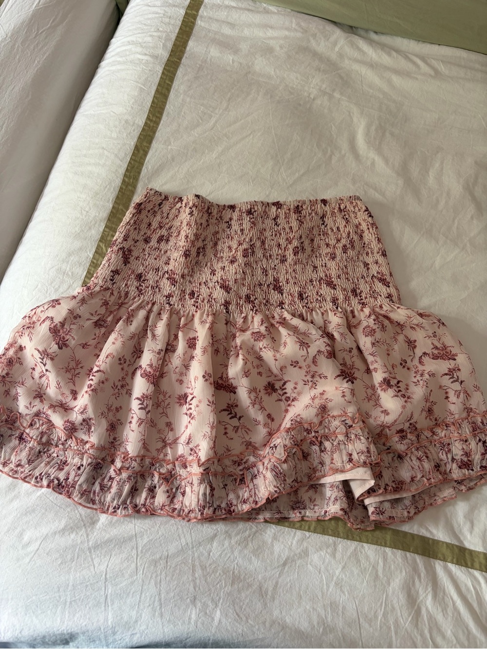 NWOT AQUA Pink Floral Smocked Mini Skirt, never worn perfect condition, size M